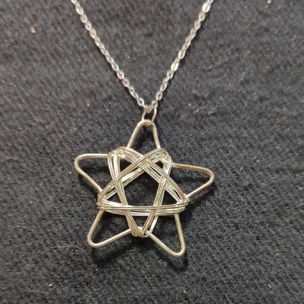 Silver Tone Wire Wrapped Open Star Pendant Statement Necklace